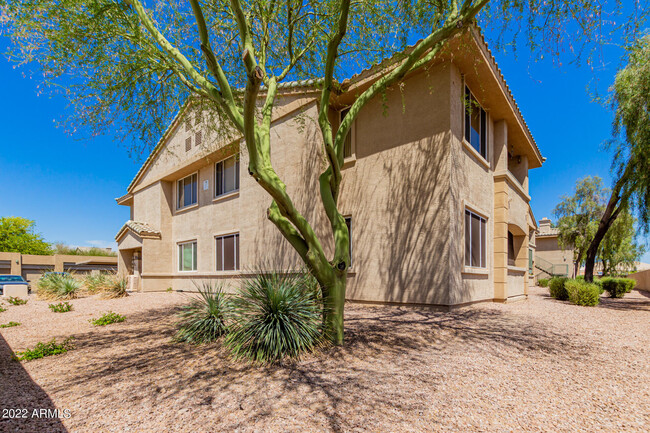 Building Photo - 16013 S Desert Foothills Pkwy