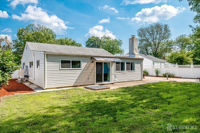 Building Photo - 9 Regent Ct