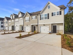Building Photo - Brand New Beautiful Townhome! End Unit! Attached Garage!