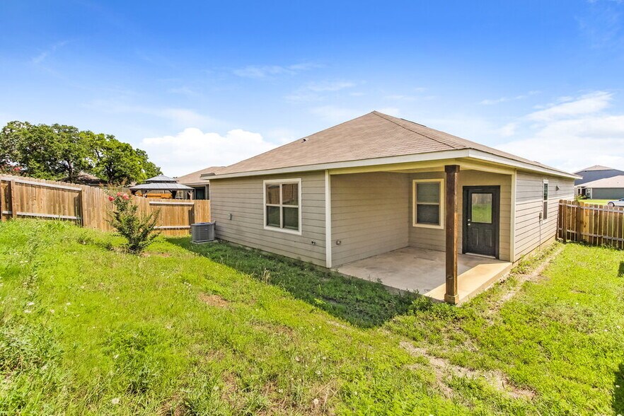 Building Photo - 14333 Wrangler Way