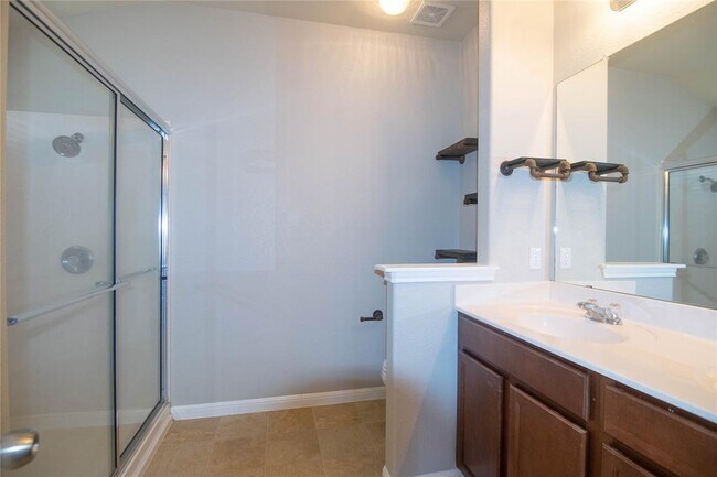 Building Photo - 504 Comal Run