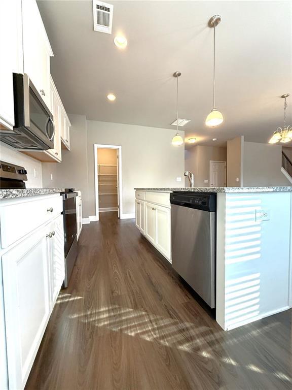 Building Photo - 827 Wellford Ave