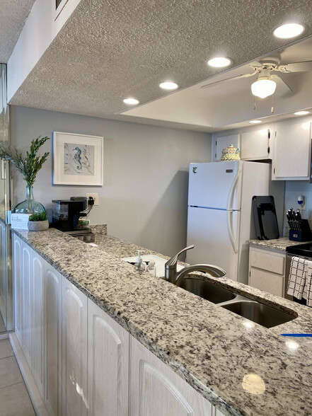 Kitchen - 450 S Gulfview Blvd