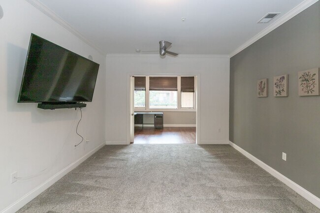 Building Photo - 2929 McGee Trafficway