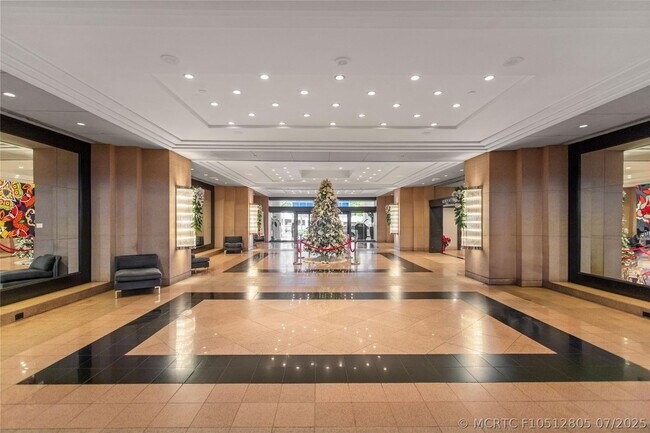 Building Photo - 1717 N Bayshore Dr