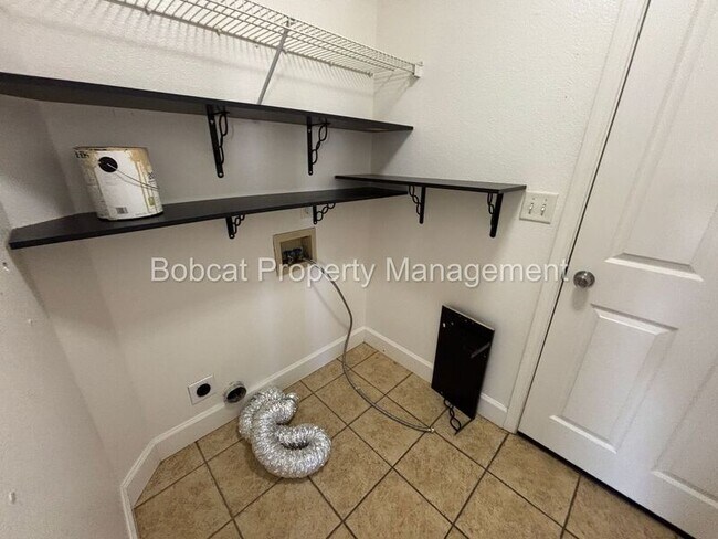 Building Photo - 1477 Ridge Point Dr