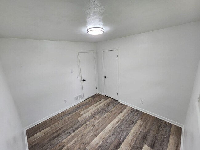 Building Photo - Shawnee Country Rental – 3 Bed, 1 Bath Hom...