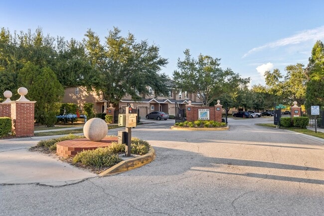 Building Photo - 12805 Avelar Manor Pl