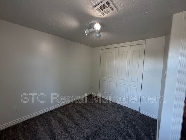 Building Photo - 135 N 350 W