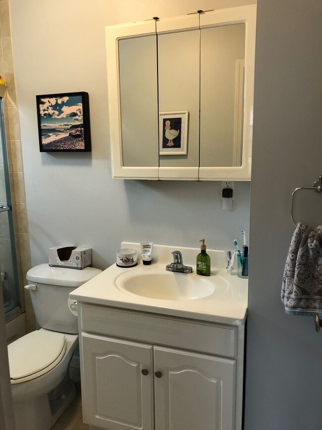 Building Photo - 2 Ridgeway Blvd