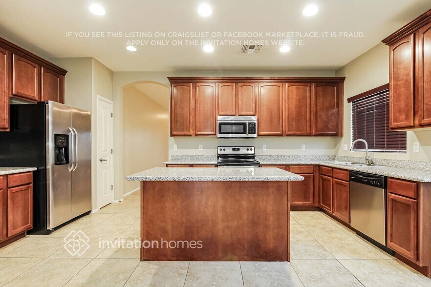 Building Photo - 11737 W Madison St