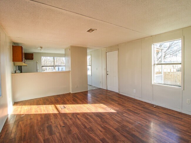 Building Photo - Great Location in Pulaski, TN