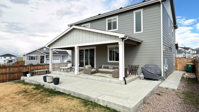 Building Photo - 965 N Waterloo Ct