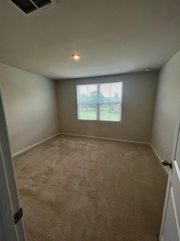 Building Photo - 104 Verdant Leaf Wy
