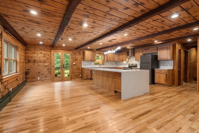 Building Photo - 56 Parmenter Ln