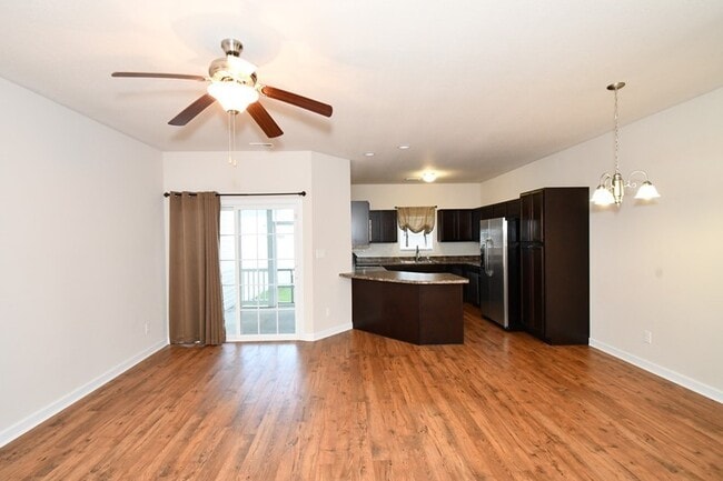 Building Photo - MOVE-IN READY Carolina Forest