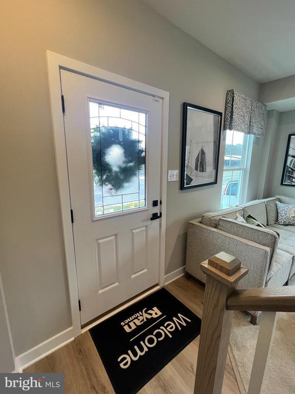 Building Photo - 5 Sidney Ln