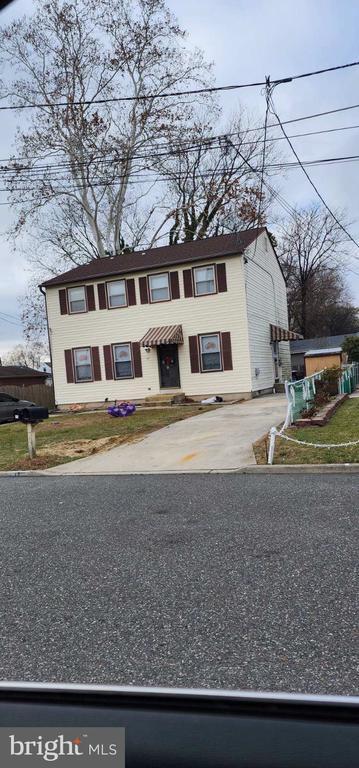 Building Photo - 17 Fairfax Ave