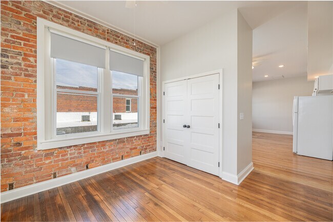 Building Photo - Broad St Lofts & Fitness Studio, LLC