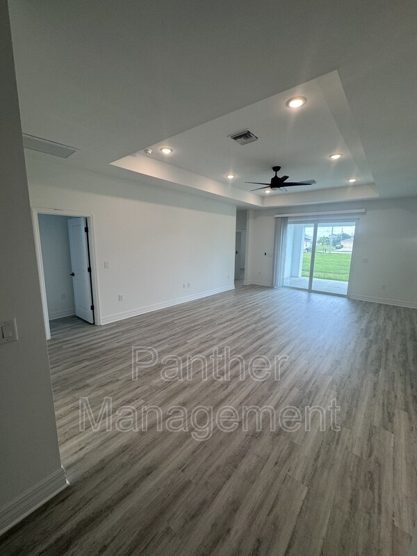 Building Photo - 1724 NW 24th Ave