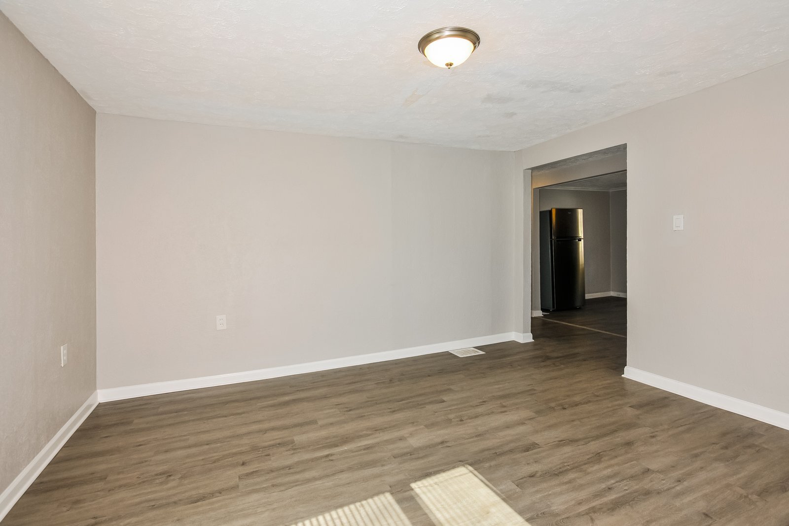 Building Photo - 1321 Gladys St