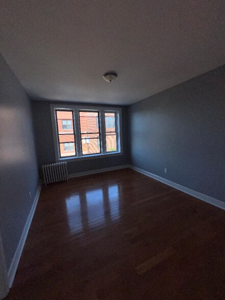 Building Photo - 130 W 47th St
