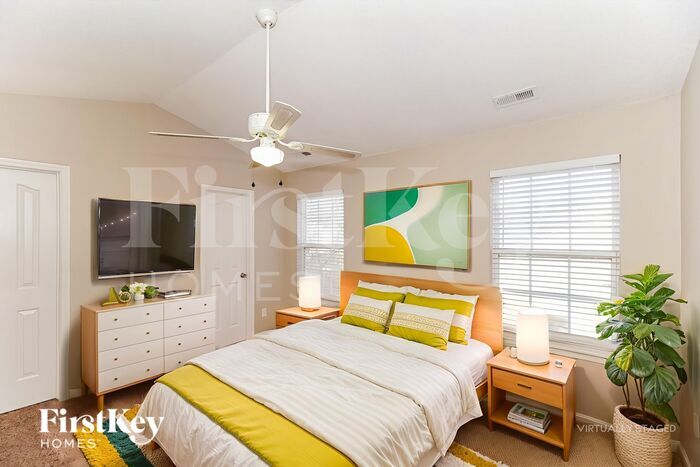 Building Photo - 12301 Carolina Crossing Dr