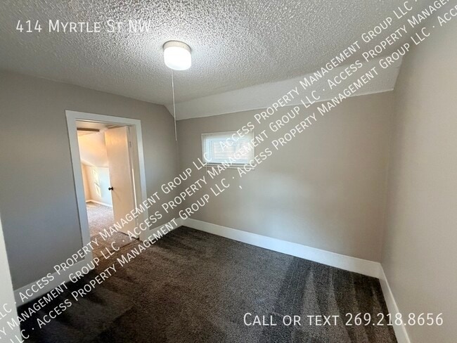 Building Photo - 414 Myrtle St NW