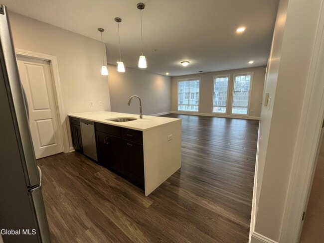 Building Photo - 130 Excelsior Ave