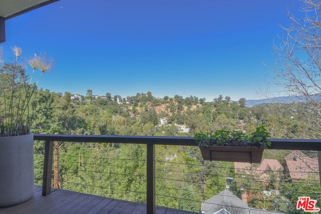 Building Photo - 8895 Appian Way