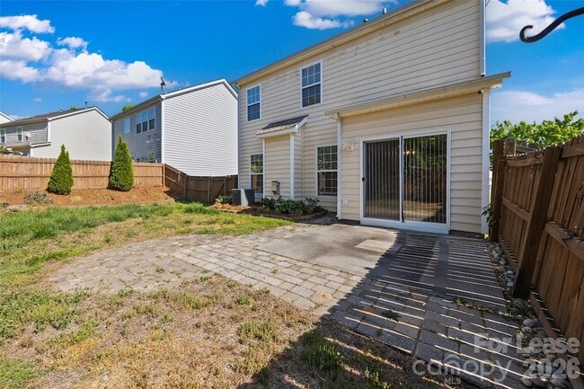 Building Photo - 2330 Mirage Pl