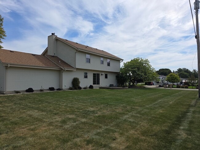 Building Photo - 4 bedroom home in Pleasant Prairie