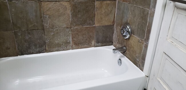 Building Photo - 2 Weeks Free! Classic Portland Charm with Sunroom and Deck in the Heart of SE, Garbage and Gas In...