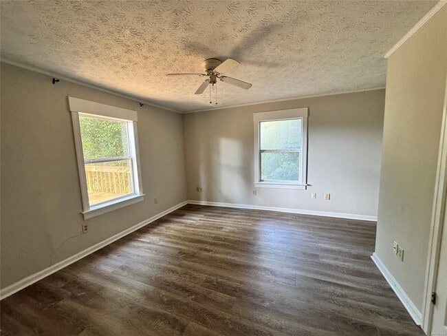 Building Photo - 5 Brookside Dr