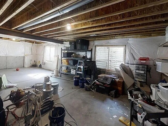 Building Photo - 8021 Lodi Ln