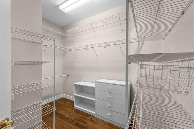 Building Photo - 508 Quail Lake Dr