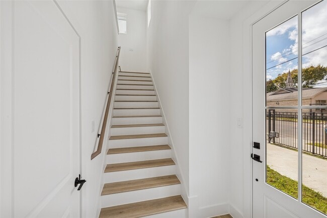 Building Photo - 111 Milby St