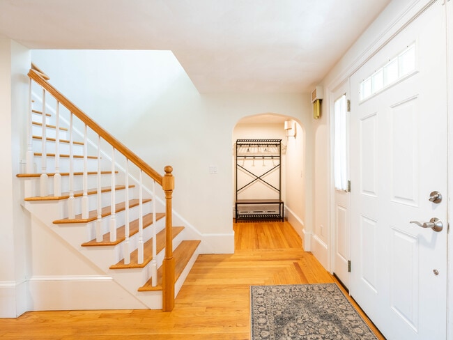 Building Photo - 573 Wolcott Ave