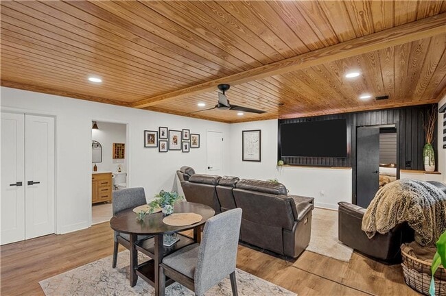 Building Photo - 12030 Old Mountain Park Rd