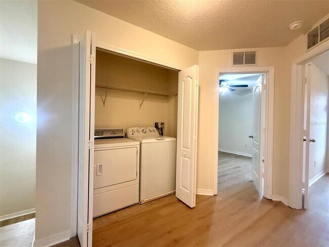 Building Photo - 1642 Buckeye Falls Way