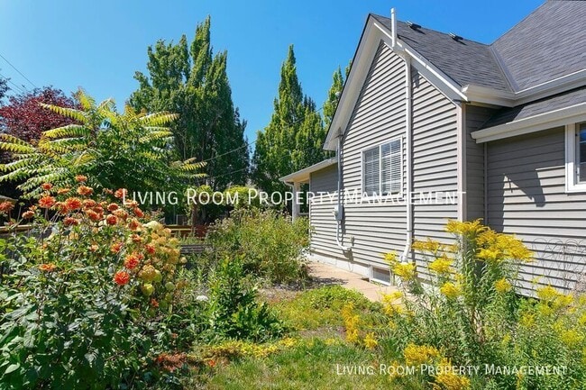 Building Photo - 5515 N Bowdoin St