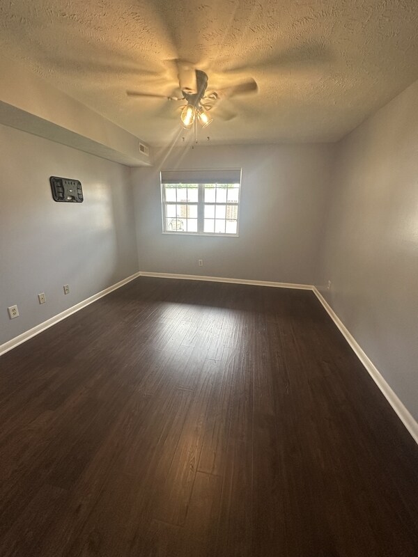 Building Photo - 1150 Tollis Pkwy