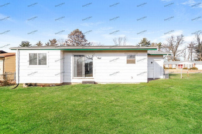 Building Photo - 6842 Champana Ln