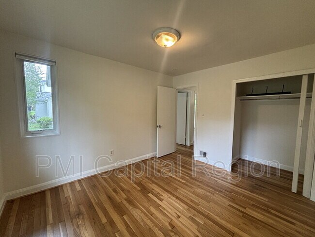 Building Photo - 2929 Terrace Dr
