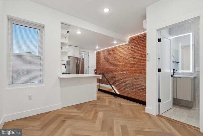 Building Photo - 1438 Tasker St