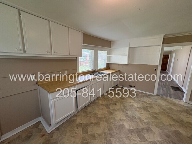 Building Photo - 728 29th St SW