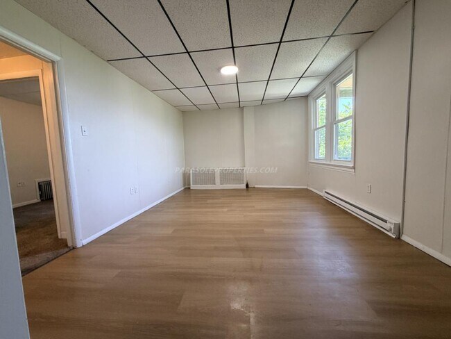 Building Photo - 919 Clay Ave