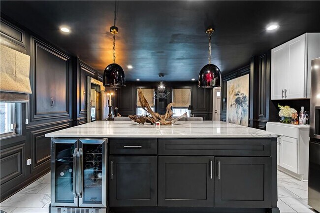 Building Photo - 1388 Willow Trail SW
