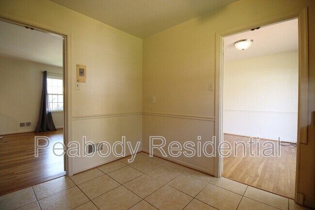 Building Photo - 5810 Sunderland Ct