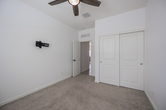 Building Photo - 12448 W Gardenia Ct